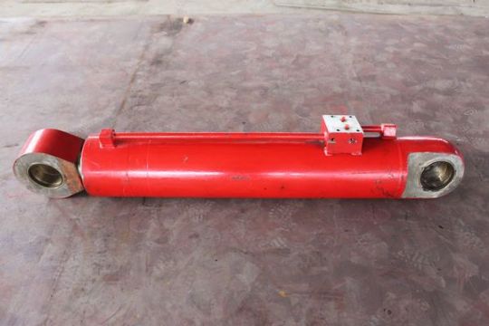 點擊查看詳細信息<br>標題：230截割頭升降油缸 閱讀次數(shù)：1701